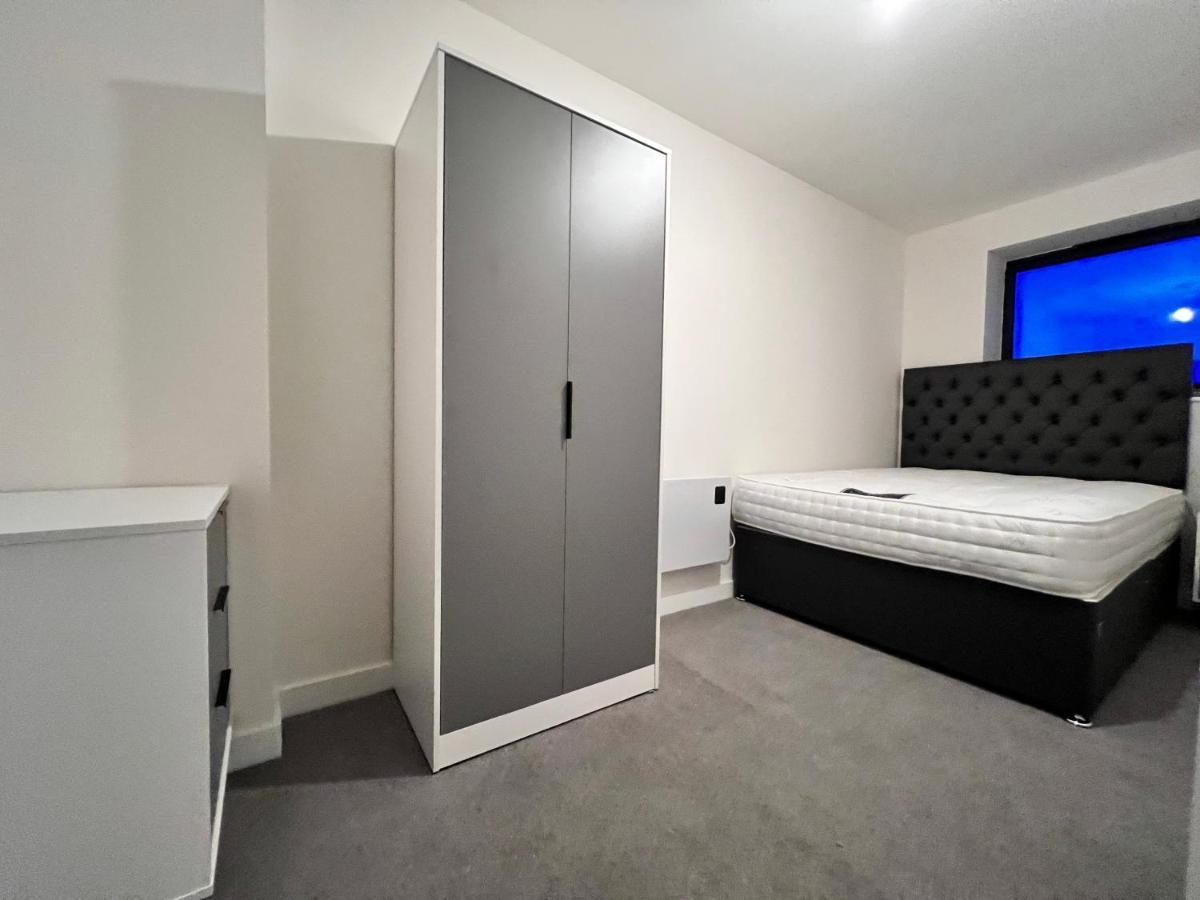 Affordable Apartments In Manchester City Centre Close To Trafford Exterior photo